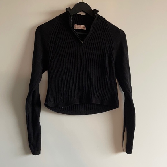 Urban Outfitter Cropped sweater - Picture 1 of 3